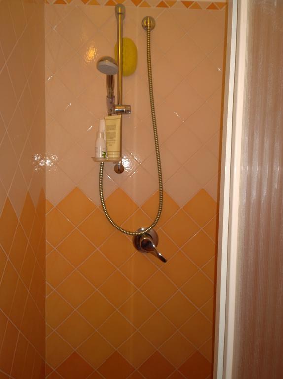 Madonna Della Rosa Apartment Chianciano Terme Room photo