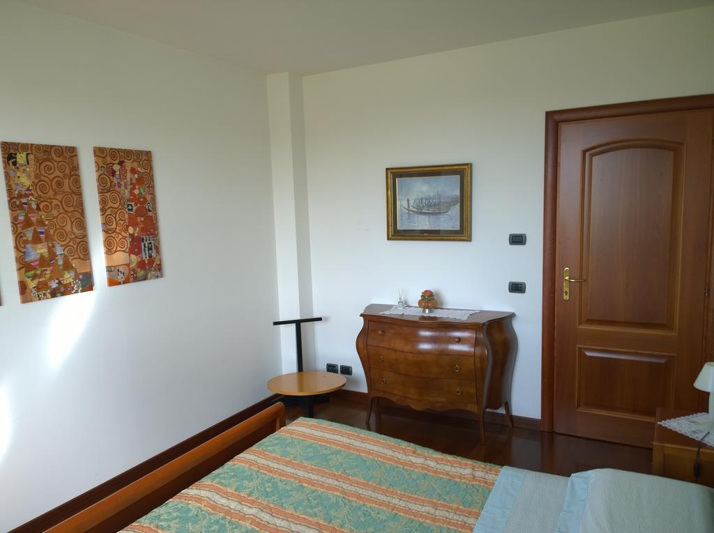 Madonna Della Rosa Apartment Chianciano Terme Room photo